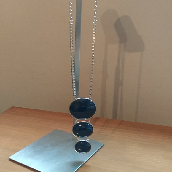 Vintage navy pendant necklace - Picture 4 of 5